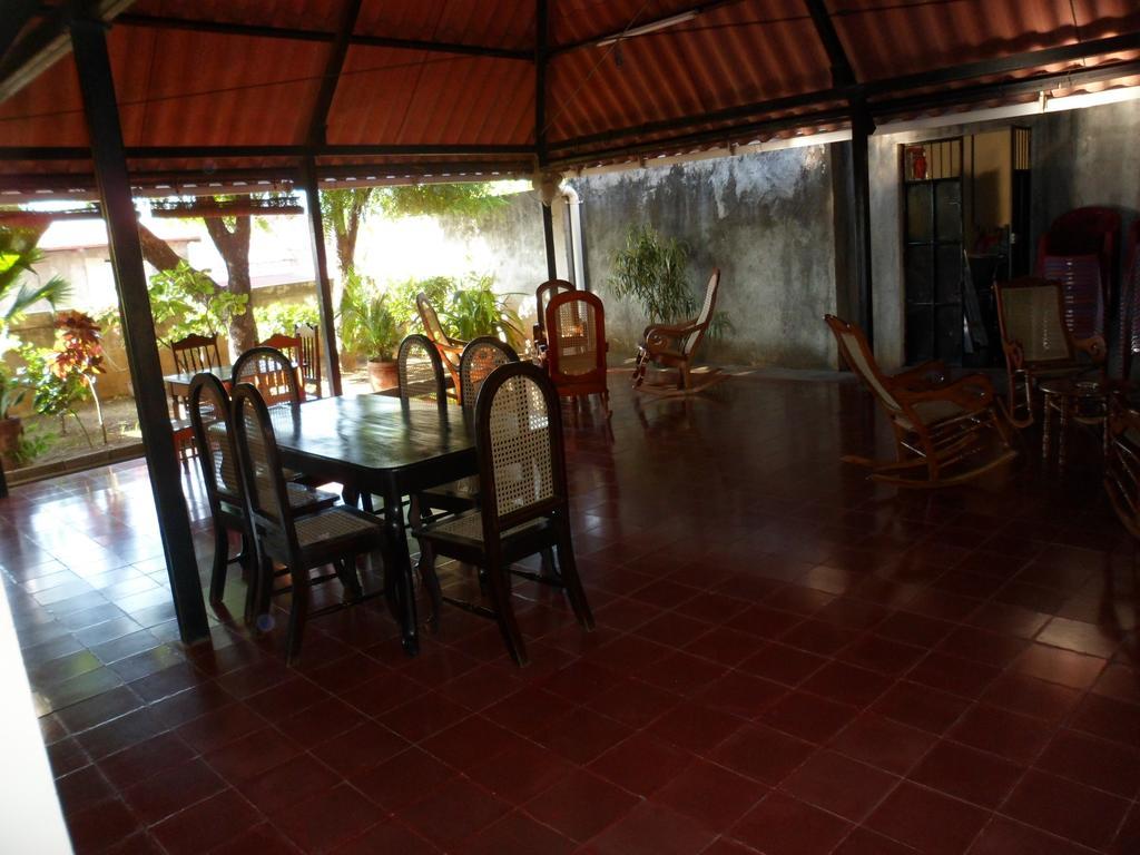 Hotel Austria Leon Bagian luar foto