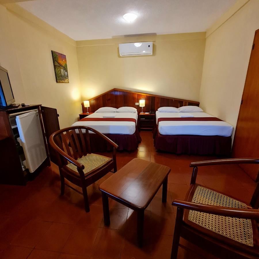 Hotel Austria Leon Bagian luar foto