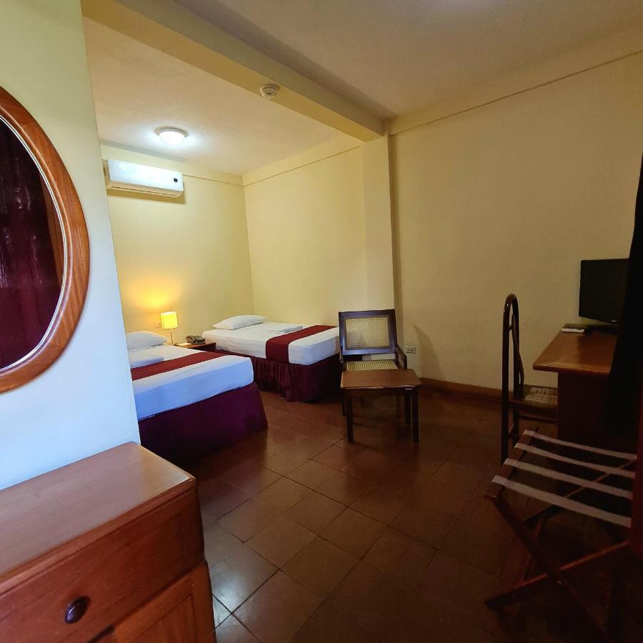 Hotel Austria Leon Bagian luar foto