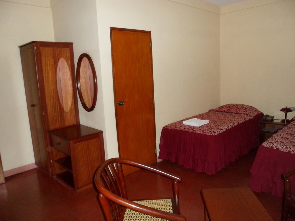 Hotel Austria Leon Bagian luar foto